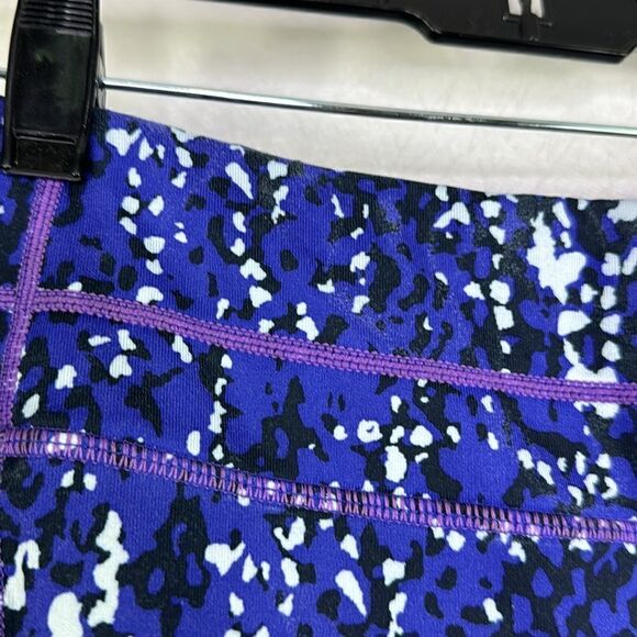 Athleta Pebble Be Free Knicker Capri Leggings Purple L - Picture 3 of 8